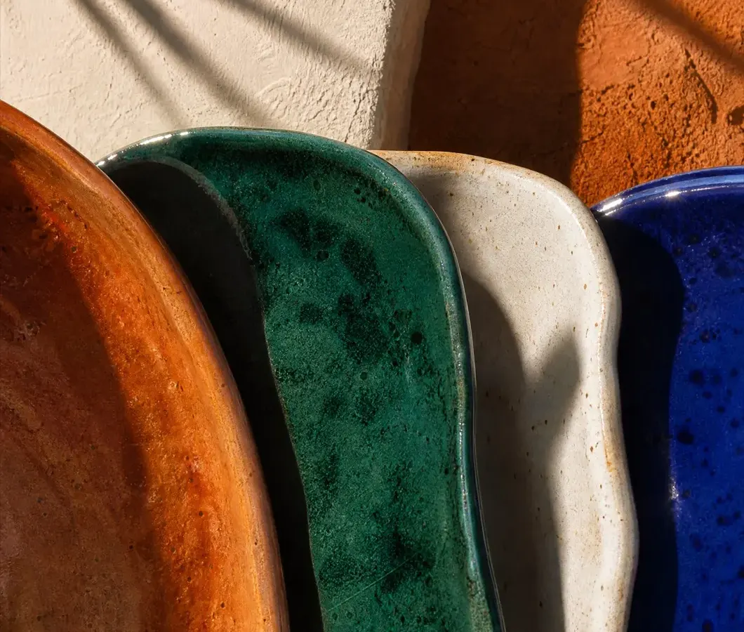 Reactive stoneware glazes side by side
